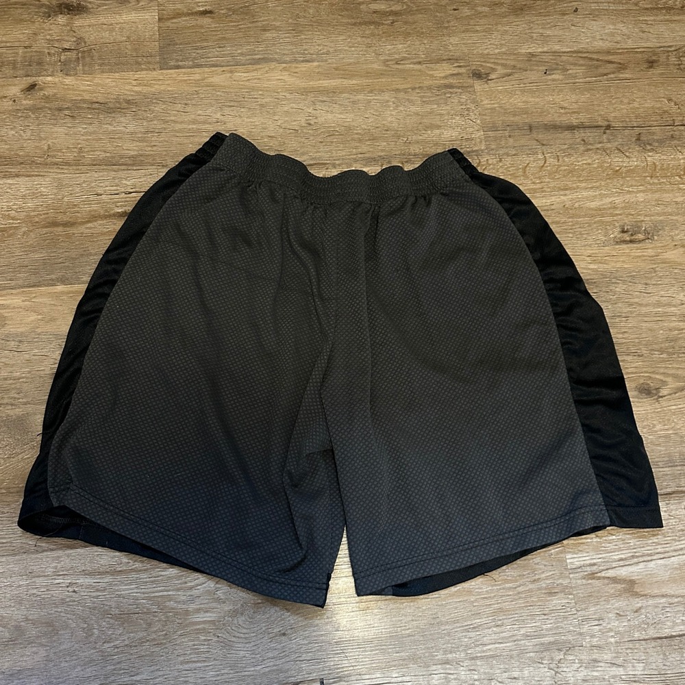 Champion C9 Mens Athletic‎ Shorts Black Grey Textured Mesh XL 8in Inseam